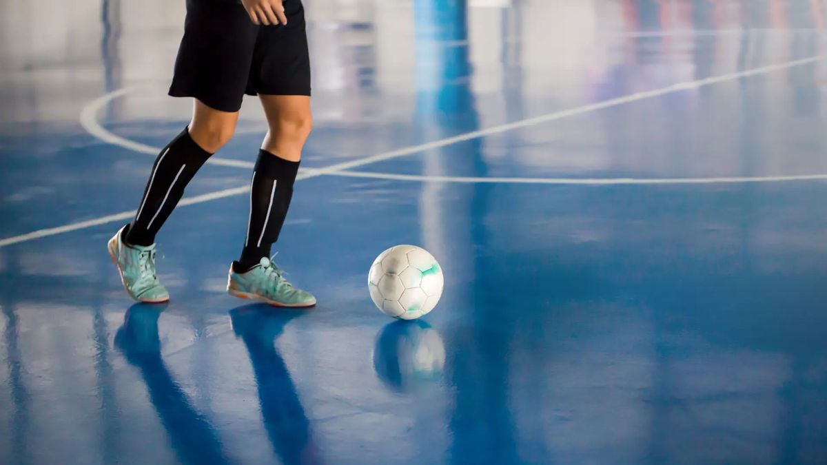 Futsal Slide
